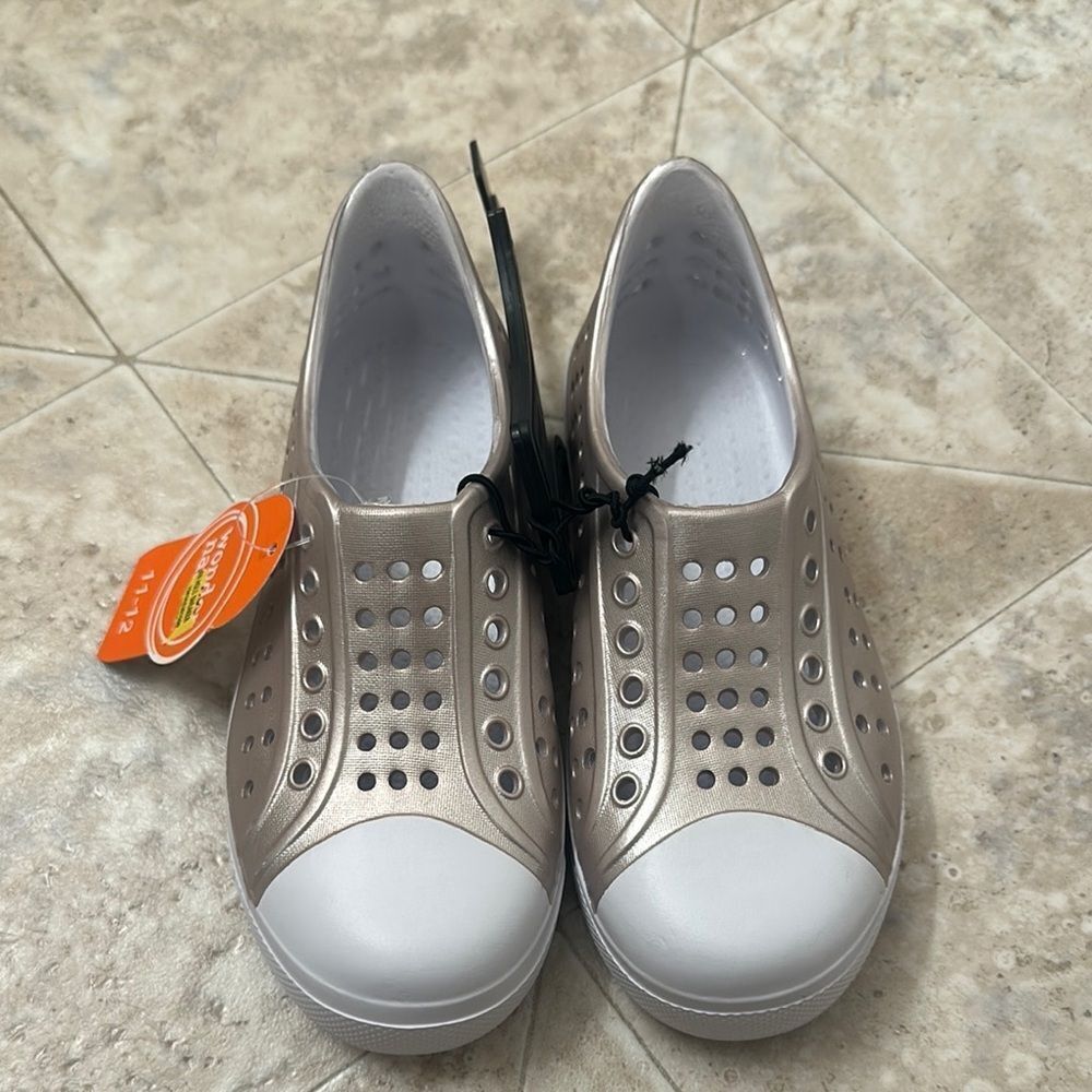 Wonder Nation Toddler Kids EVA Water Sneakers Size 11-12